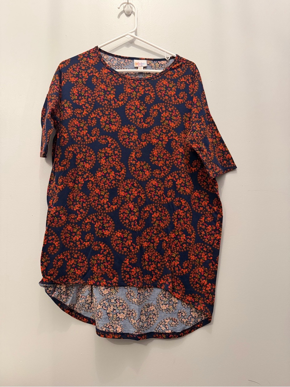 Lularoe Irma Navy  Tunic Top. Women’s XS